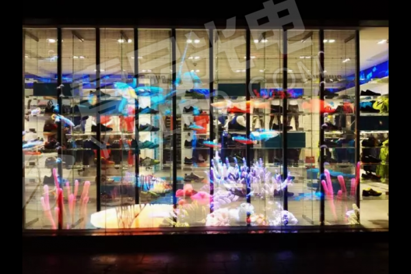 壹品光電LED透明櫥窗為ASICS亞瑟士上海旗艦店吸睛無數