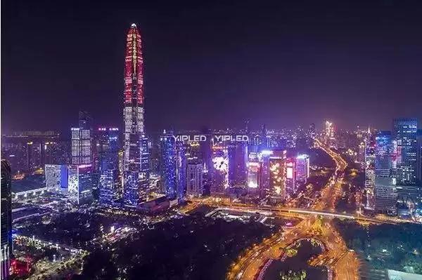 夢幻了一座城 LED透明屏助力深圳“燈光夜景工程”
